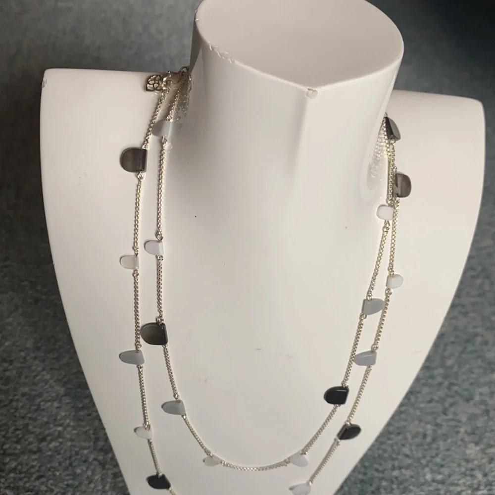 Kendra‎ Scott Leola necklace in BSV neutral mix